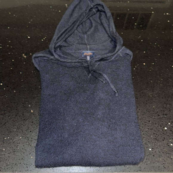 Good Man Brand Other - Men’s Good Man Brand pullover with hood and toggle strings.